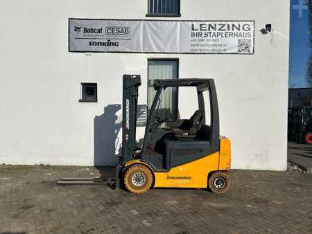 Carrelli elettrici 4 ruote 2012  Jungheinrich EFG 425k (1)
