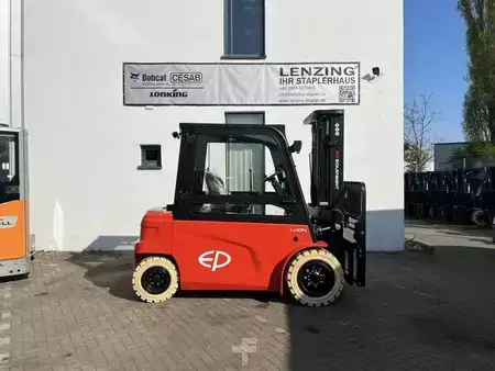 Elektromos 4 kerekű 2025  EP Equipment CPD50LI (1)