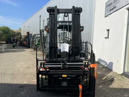 Elektro čtyřkolový VZV 2025  EP Equipment CPD50LI (7)