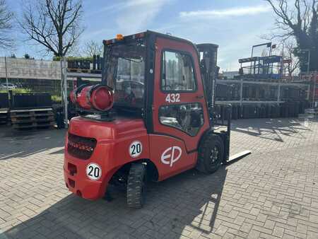 LPG heftrucks 2022  EP Equipment CPQD30T8 (5)