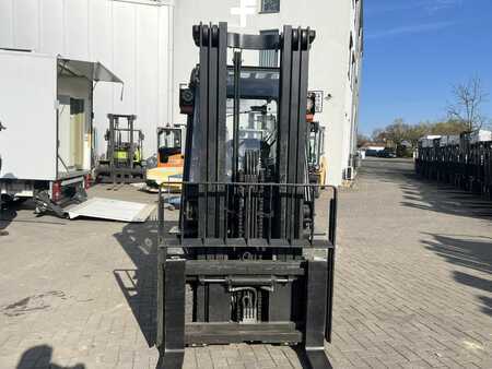 LPG heftrucks 2022  EP Equipment CPQD30T8 (8)