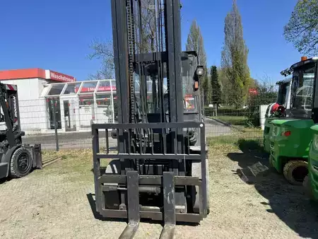 Empilhador a gás 2010  EP Equipment CPYD40-RW17 (7)