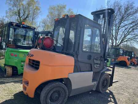 LPG heftrucks 2010  EP Equipment CPYD40-RW17 (3)