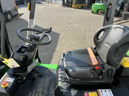 Elektro čtyřkolový VZV 2025  EP Equipment EFL252X2 (6)