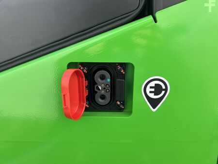Elektro čtyřkolový VZV 2025  EP Equipment EFL252X2 (8)