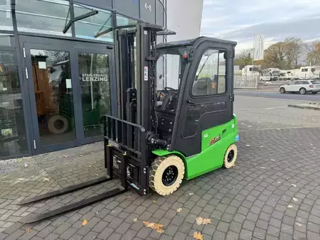 Chariots électriques à 4 roues 2025  Noblelift FE4P20Q (2)