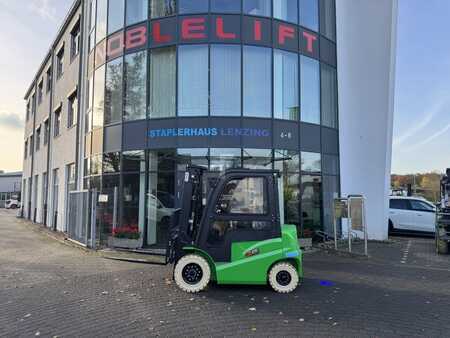 Elektro 4 Rad 2025  Noblelift FE4P25Q (1)