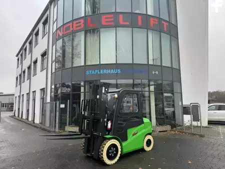 Electric - 4 wheels 2025  Noblelift FE4P38Q (1)