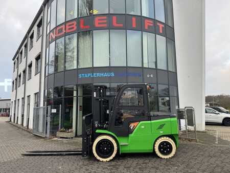 Elektro 4 Rad 2025  Noblelift FE4P80N (1)
