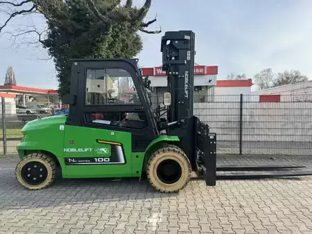 Electric - 4 wheels 2025  Noblelift FEP100N2Y (1)