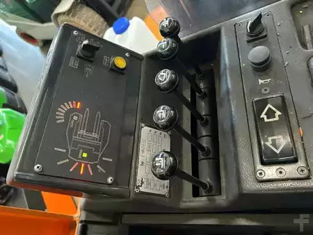 Vertical order pickers  Still FM-Q 25 (8)