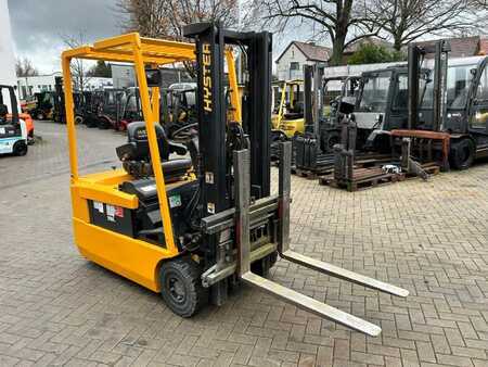 Eléctrica de 3 ruedas 2000  Hyster J1.80XMT (1)