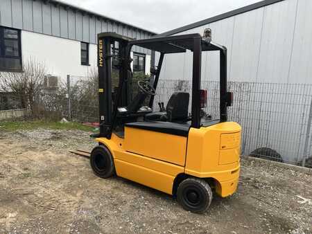Carrelli elettrici 4 ruote 2012  Hyster J3.00 xm (1)