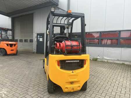 Wózki gazowe 2010  Jungheinrich TFG 320 (3)