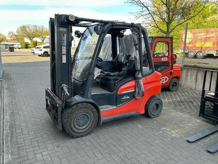 Dieselstapler 2021  Linde H30D (2)
