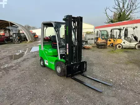 Gázüzemű targoncák 2024  Cesab M318GV (9)