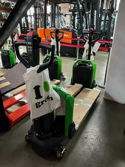 Niederhubwagen 2025  Cesab P013i (1)