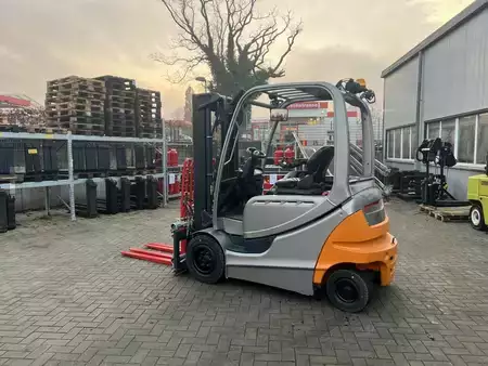 Eléctrico - 4 rodas 2018  Still RX60-30 (2)