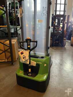 Ruční vysokozdvižný vozík 2025  Cesab S010i (3)