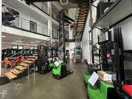 Ruční vysokozdvižný vozík 2025  Cesab S212 (4)