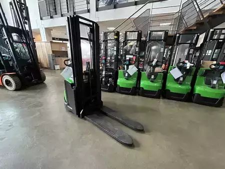 Stoccatori 2025  Cesab S212 (3)