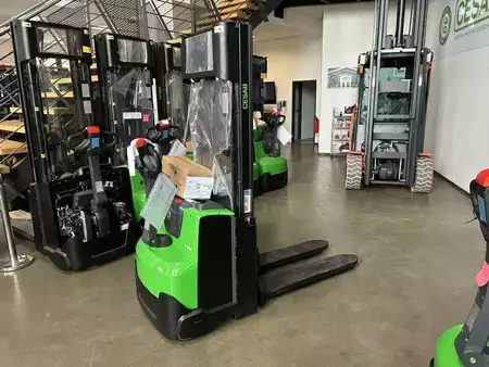 Stoccatori 2025  Cesab S212L (1)