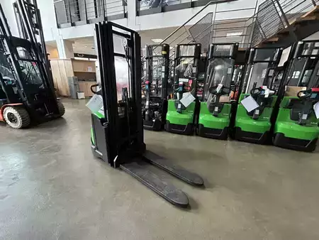 Stoccatori 2025  Cesab S212L (3)