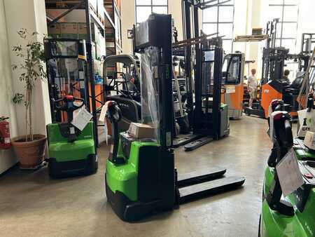 Wózek wysokiego podnoszenia 2025  Cesab S214 (1)