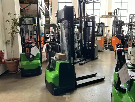 Stoccatori 2025  Cesab S214 (1)