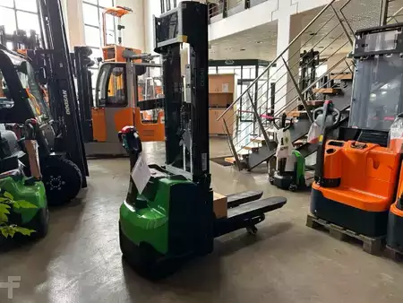 Stoccatori 2025  Cesab S214L (2)