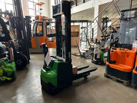 Wózek wysokiego podnoszenia 2025  Cesab S214L (2)