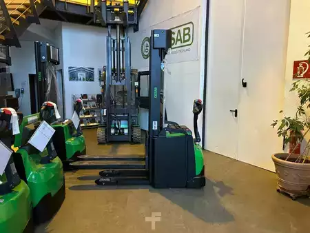 Stoccatori 2025  Cesab S216 (2)