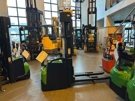 Magasemelésű béka 2025  Cesab S220L (3)