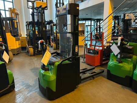 Magasemelésű béka 2025  Cesab S220L (4)