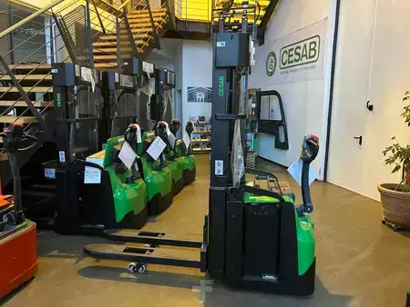 Stoccatori 2025  Cesab S220L (2)