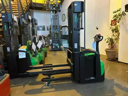 Stoccatori 2025  Cesab S220L (5)