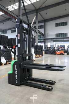 Stapelaars 2025  Noblelift SWB130D (5)