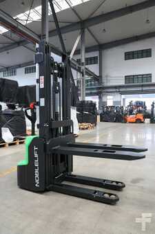 Pallet Stackers 2025  Noblelift SWB130D (5)
