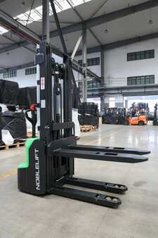 Pallet Stackers 2025  Noblelift SWB130D (5)
