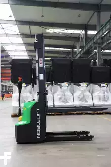 Magasemelésű béka 2025  Noblelift SWB130D (1)