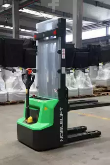 Magasemelésű béka 2025  Noblelift SWB130D (2)