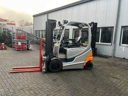 Carrelli elettrici 4 ruote 2018  Still RX60-30 (1)