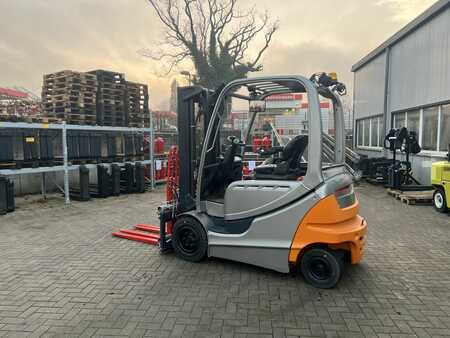 Carrelli elettrici 4 ruote 2018  Still RX60-30 (2)