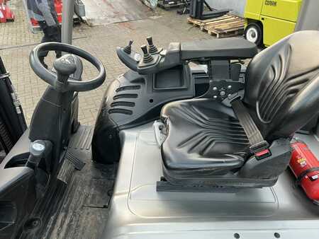 Carrelli elettrici 4 ruote 2018  Still RX60-30 (8)