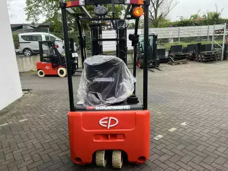 Elektryczne 4-kołowe 2025  EP Equipment TCL101 (5)