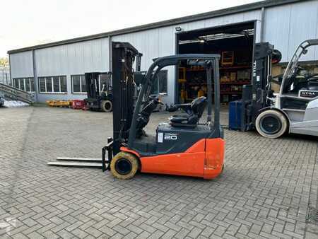 3-wiel elektrische heftrucks 2016  Toyota 8FBE20T (5)