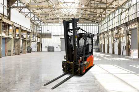 Chariots électriques à 3 roues 2021  Linde E16C (2)