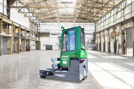 Four-way trucks 2022  Combilift C3000D (3)