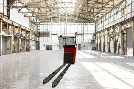 Transpallet elettrici 2023  Linde T25RW-115403 (2)