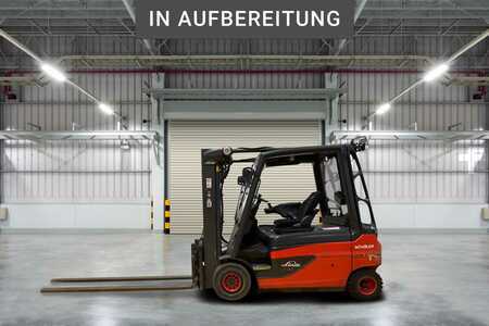Elektro 4 Rad  Linde E30L (2)